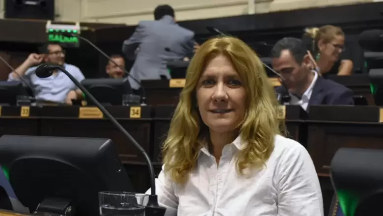 Alejandra Lordén: "No hay presidente, hay una vicepresidenta que maneja el tablero"
