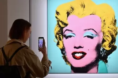 Marilyn, el retrato de Andy Warhol, se vendió a 195 millones y batió un récord