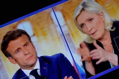 Debate en Francia: Macron acusó a Le Pen de depender de Rusia