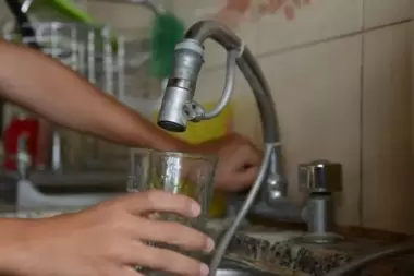 Ola de calor en La Plata: "Tenemos serios problemas de falta de agua en la periferia"