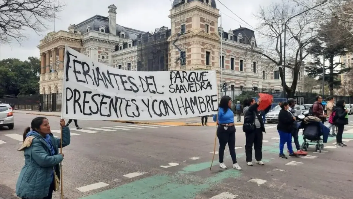 Feriantes de Parque Saavedra de La Plata: “Hace cuatro meses que no podemos trabajar”