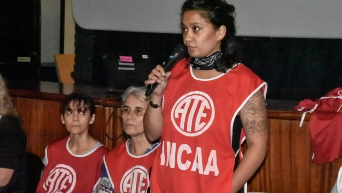 Ingrid Urrutia: "Hay créditos VIP para los funcionarios y ajuste para la mayoría"