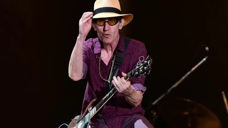 Skay le mandó un saludo al Indio en pleno show