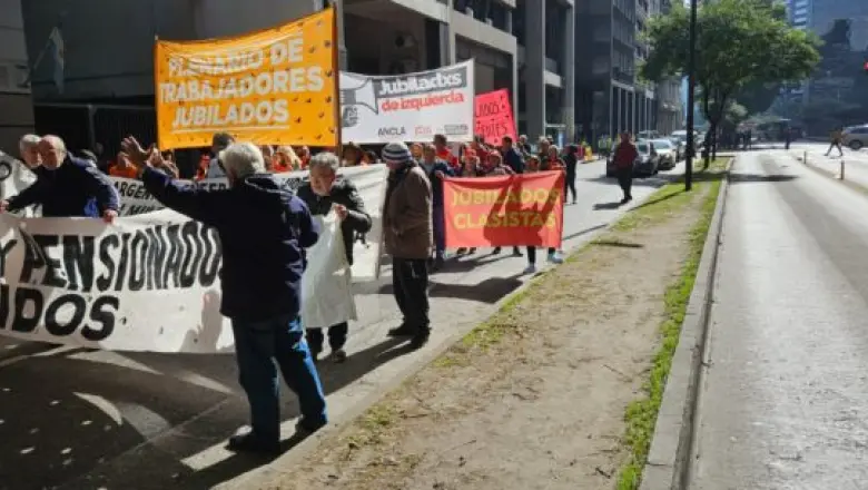 "La CGT mira para otro lado mientras los jubilados vivimos en la indigencia"