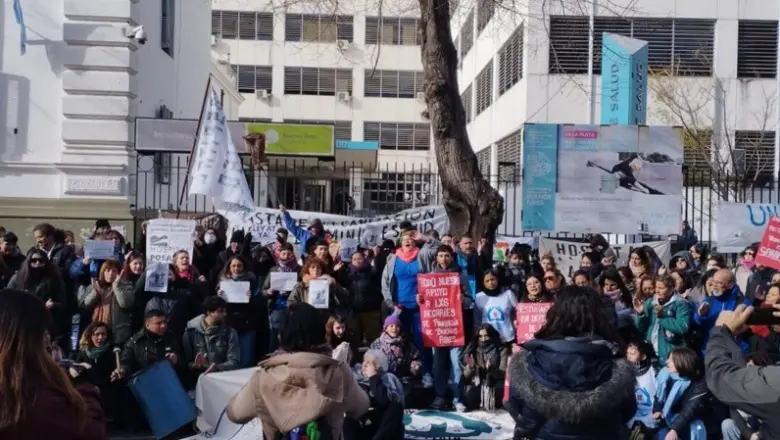 Becarios de Salud bonaerense: "Llevamos 5 años esperando un salario digno y derechos laborales"