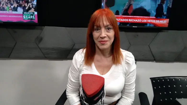 Tarot político: "Axel Kicillof quiere un cambio profundo pero aún depende de Cristina Kirchner"