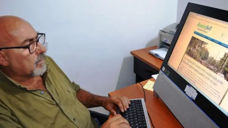 "Pico" Sanzone: "El periodismo de hoy ya no cubre nada, las redacciones se volvieron quirófanos"