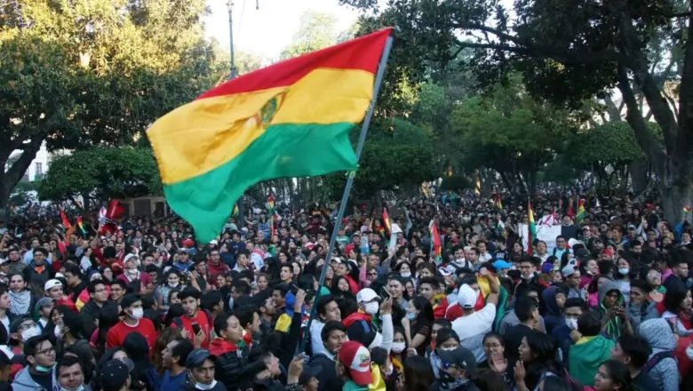 "El pueblo boliviano necesita cambios urgentes y la clase política no está a la altura"