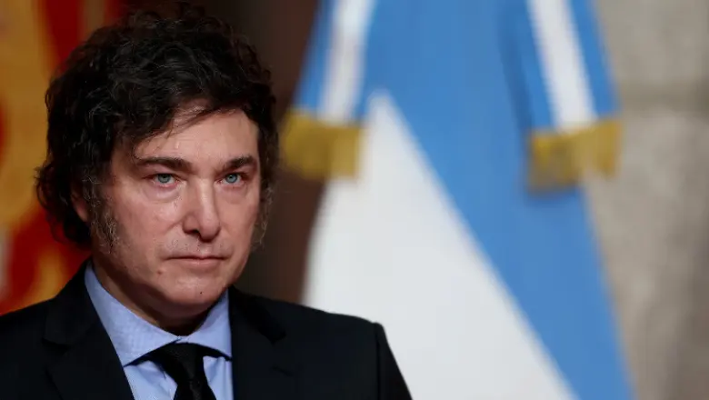 “Javier Milei llega a las elecciones de medio término con la aprobación más baja desde que asumió”