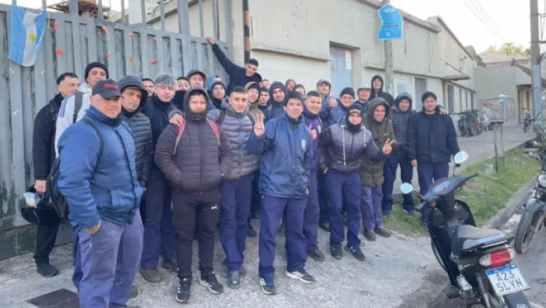 Conflicto en Acerías Berisso: "Nos cierran la fábrica y nos despiden sin indemnización"