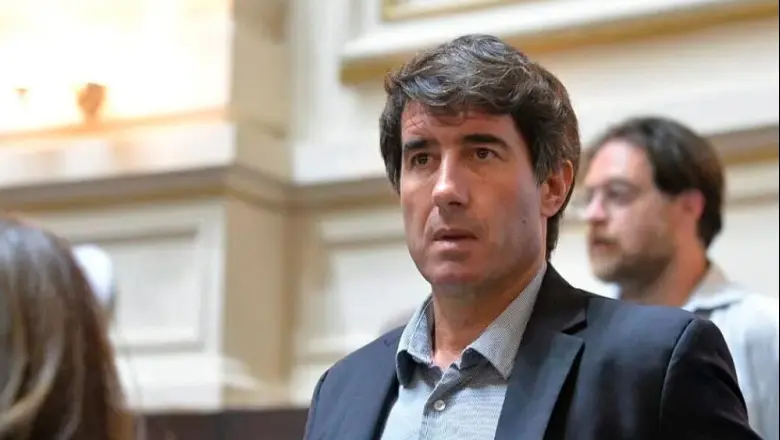 "El radicalismo debe fortalecerse para ser alternativa a los extremos"