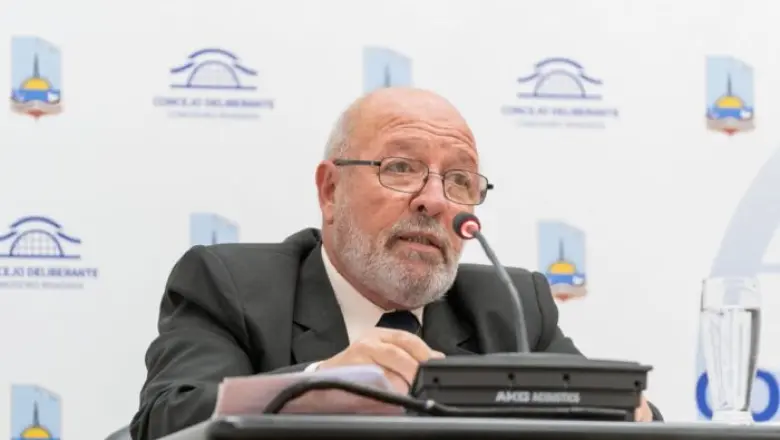 Omar Lattanzio: "En Comodoro Rivadavia se aceptan sobres"