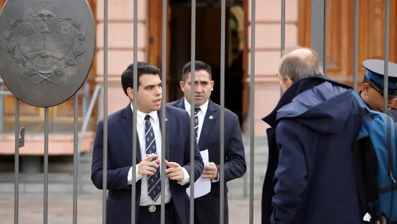 "El gobierno intenta, a través de los insultos, condicionar la opinión de los periodistas"