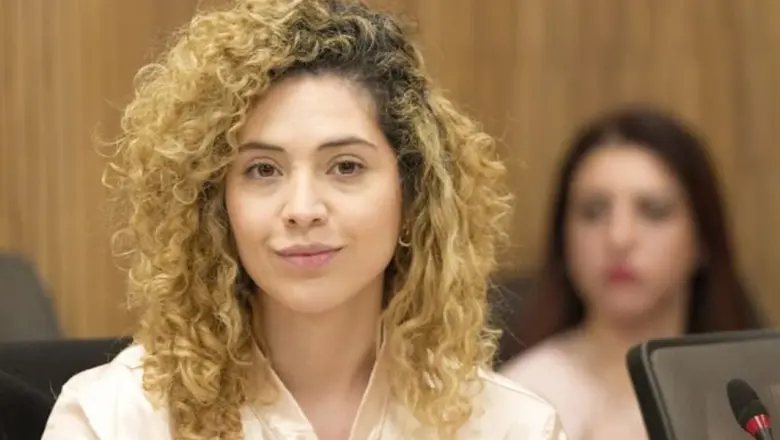 Lourdes Arrieta: "La gente se endeuda para comprar un kilo de pan"