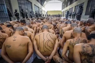 Mega cárcel de El Salvador: "La inseguridad es la principal bandera del gobierno"v