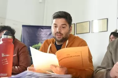 "Los taxistas nos dicen que los aumentos son un parche, y tienen razón"