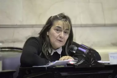 Mónica Schlotthauer: "Todo lo que recaudamos va para pagar la estafa de la deuda externa"