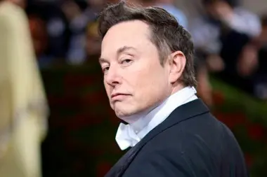 Desmitificando la tecnología: Elon Musk ¿CEO o villano de historietas?