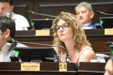 Natalia Dziakowski: "El veto de Javier Milei reventó a Bahía Blanca"