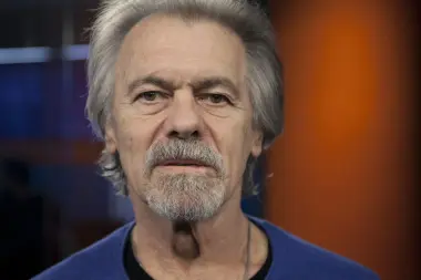 Miguel Ángel Solá: "Este gobierno va a querer llevar a la tumba al teatro, pero no va a poder"