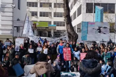 Becarios de Salud bonaerense: "Llevamos 5 años esperando un salario digno y derechos laborales"