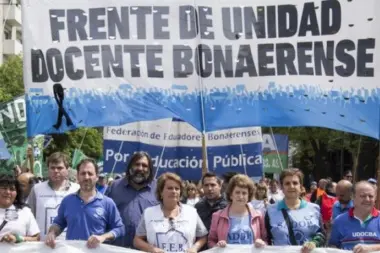 Docentes bonaerenses: "Nos sentimos ninguneados por nuestro empleador Axel Kicillof"