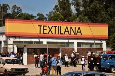 Textilana: “Suspendieron a 175 trabajadores y nos quieren avanzar con la reforma laboral”