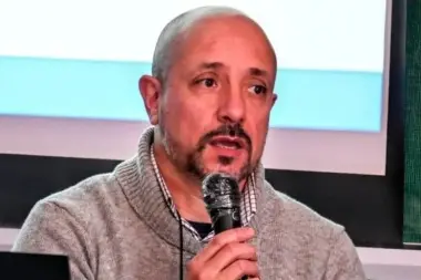 Suicidios en Argentina: ”Las mujeres lo intentan más, pero 3 de 4 que lo concretan son varones”