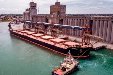 Puerto de Quequén y las concesiones: “Se llevan miles de millones mientras la región se empobrece”