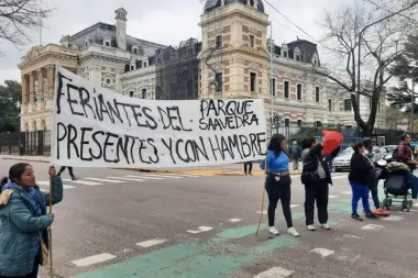 Feriantes de Parque Saavedra de La Plata: “Hace cuatro meses que no podemos trabajar”