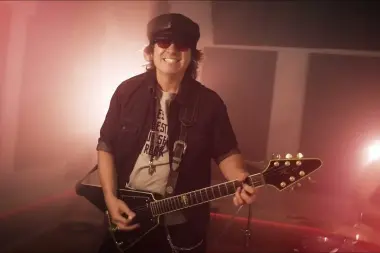 Blas Mora fusiona ópera y hard rock en Entre dos mundos: “Siento que me representa totalmente bien”