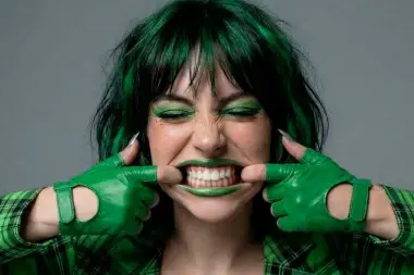 Lumi 7, la cantante creada con IA: “Tiene costos altos por mes para que esté viva”
