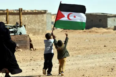 “La República Saharaui nació para proteger a un pueblo abandonado y bombardeado”
