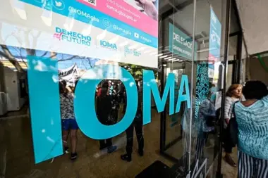 Conflicto con IOMA: "No se puede vivir con 500.000 pesos al mes trabajando 12 horas"