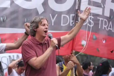 Castillo cargó contra Adorni: "Nadie le cree que encontró plata en una caja de zapatos"