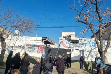 Cooperativa Textil de Berisso: "Hace 25 días que está paralizada, con corte de luz y gas"