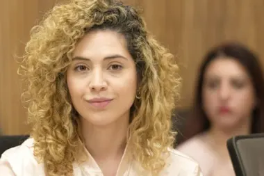 Lourdes Arrieta: "La gente se endeuda para comprar un kilo de pan"