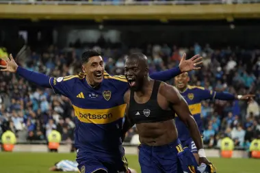 Boca lo dio vuelta ante Racing: Enner Valencia marcó tres goles de cabeza y protagonizó una remontada inolvidable